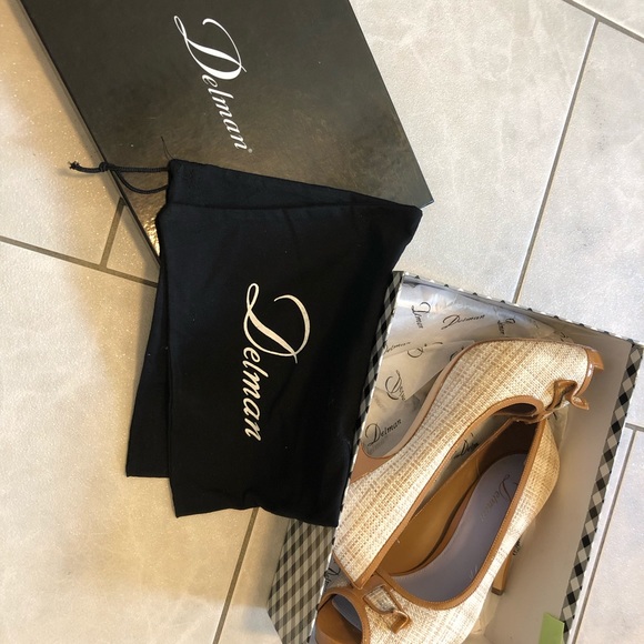 Delman size 9 open toe pump - Picture 3 of 7